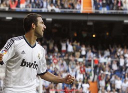 咪咕体育直播-火箭队与雷霆队的直播对决赛程与战绩预测